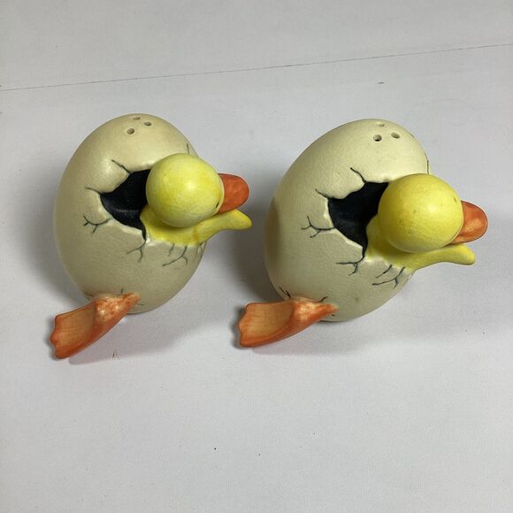 Ceramic Duck Hatching Egg Salt Pepper Shakers 3.5" - Picture 2 of 7